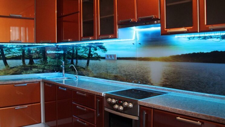 Кухонные фартуки с подсветкой: нюансы выбора | Студия